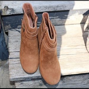 Cute Brown Suede Booties